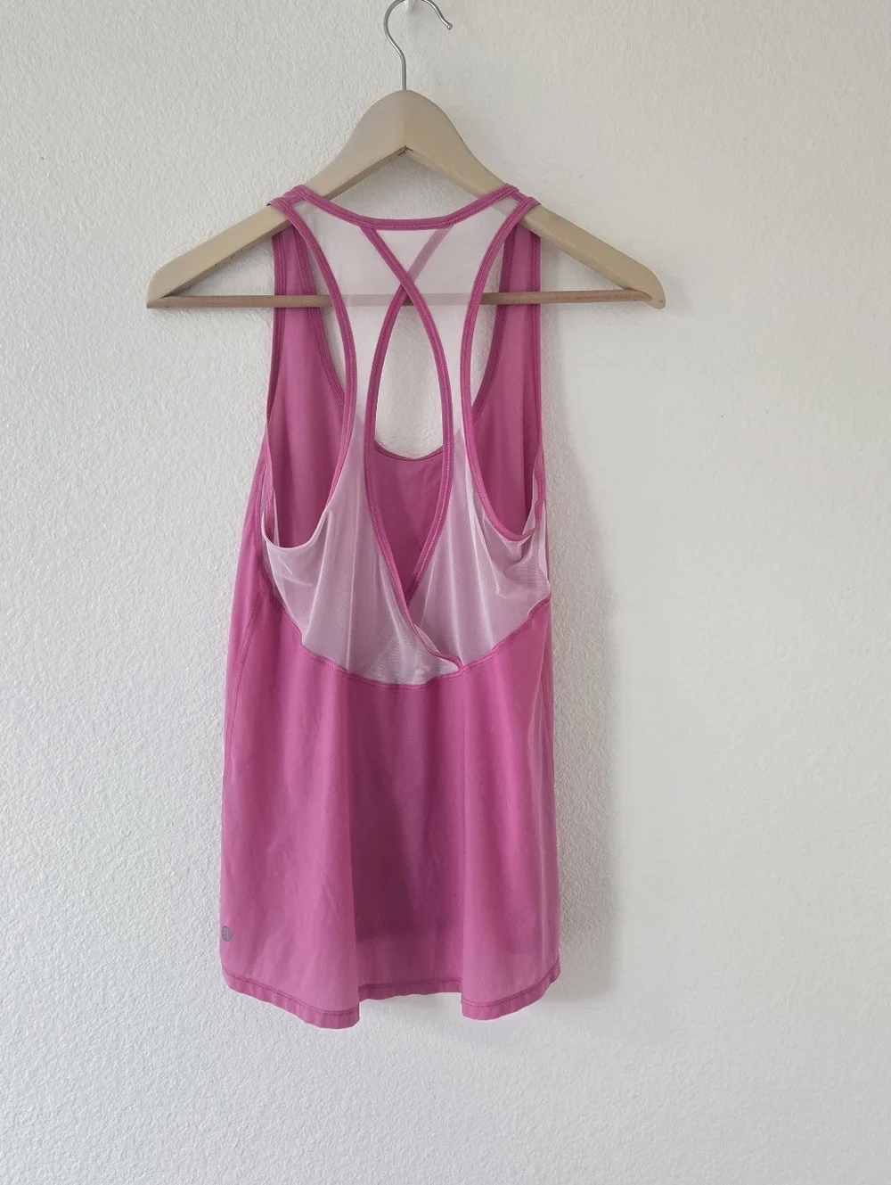 Lululemon Womens Size 6 Tranquil Tank Pink White Mesh Tranquil ‎ Pink White
